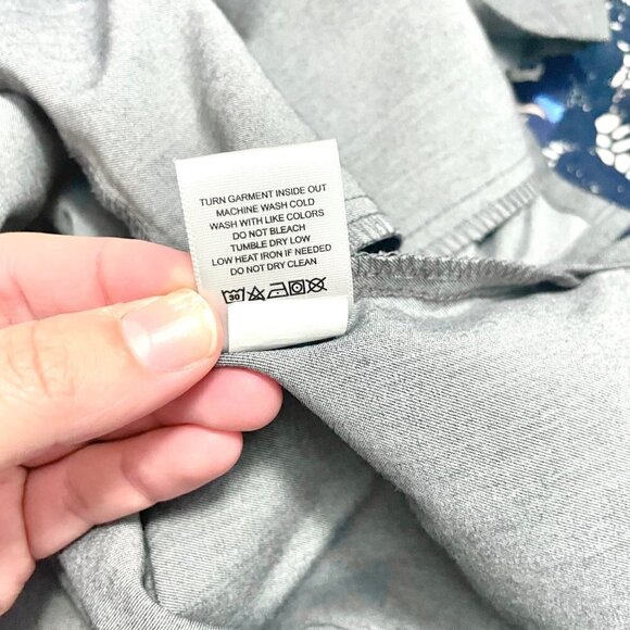 FIG Clothing Women's Casma Three-Pocket Scrub Top Grey Graphite in Size XS - Picture 5 of 5